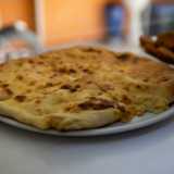 ...e la lahmacun (pizza di pane sottile con carne e verdure)